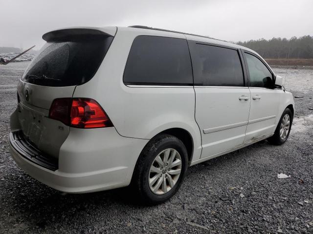 2C4RVABG1ER135056 - 2014 VOLKSWAGEN ROUTAN SE WHITE photo 3