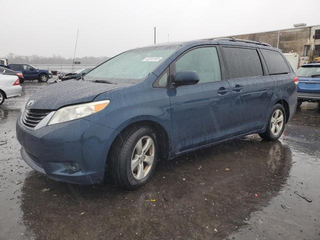 5TDKK3DC6BS139025 - 2011 TOYOTA SIENNA LE BLUE photo 1