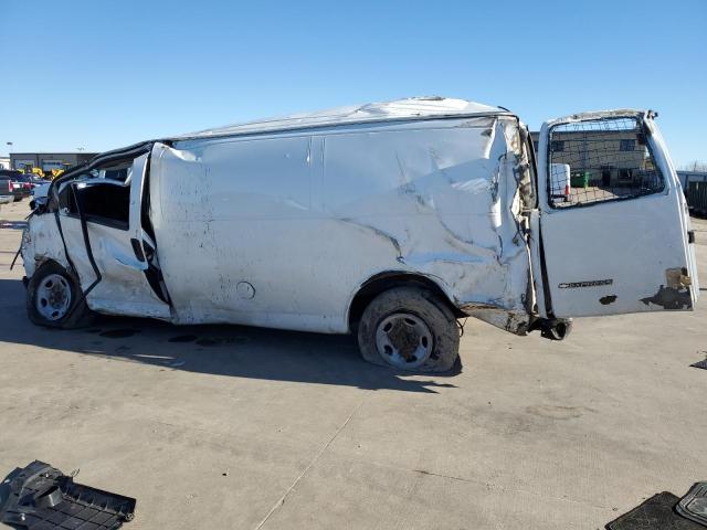 1GCGG25C981180335 - 2008 CHEVROLET EXPRESS G2 WHITE photo 2