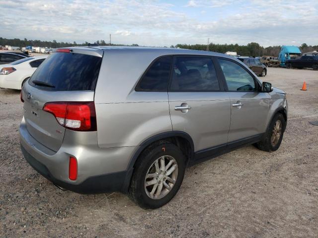 5XYKT3A6XFG661302 - 2015 KIA SORENTO LX SILVER photo 3