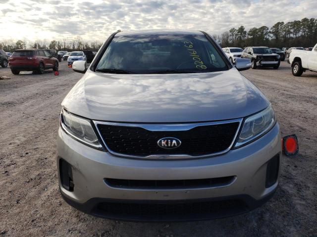 5XYKT3A6XFG661302 - 2015 KIA SORENTO LX SILVER photo 5