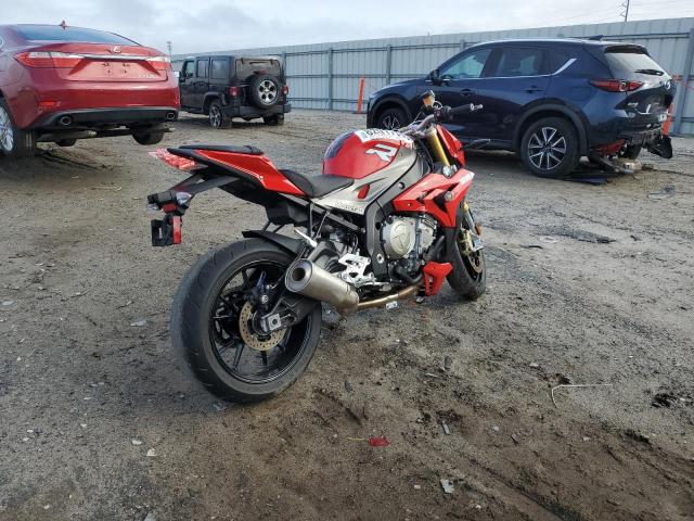 WB10D1204GZ696632 - 2016 BMW S 1000 R RED photo 4