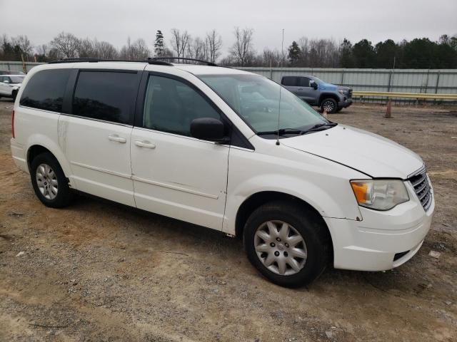 2A4RR4DE1AR151537 - 2010 CHRYSLER TOWN & COU LX WHITE photo 4