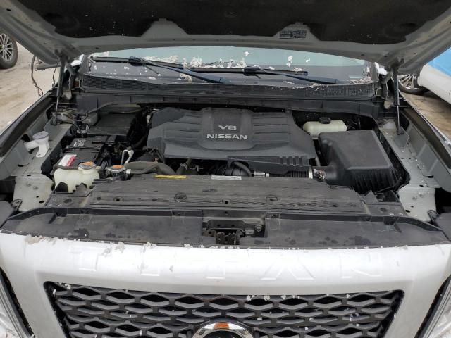 1N6AA1E58JN505748 - 2018 NISSAN TITAN SV SILVER photo 11