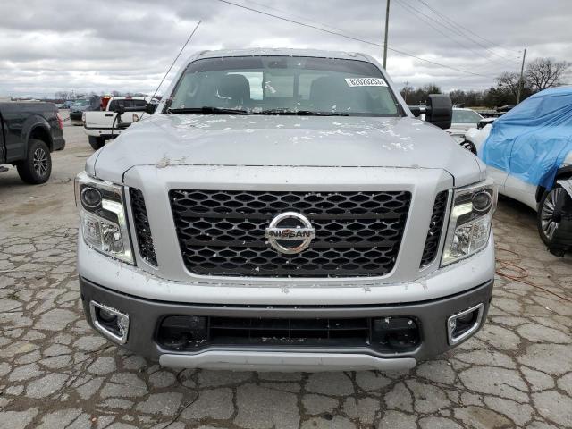 1N6AA1E58JN505748 - 2018 NISSAN TITAN SV SILVER photo 5