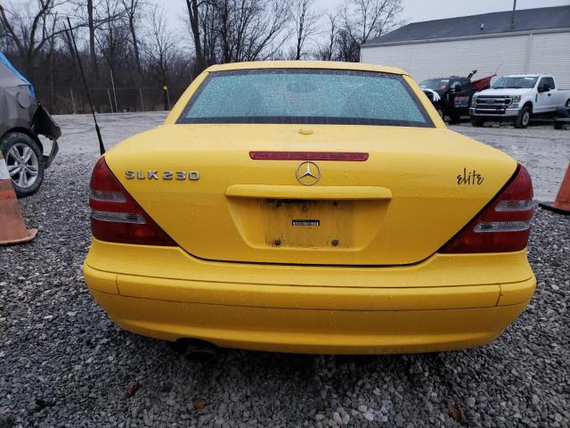 WDBKK49F42F251961 - 2002 MERCEDES-BENZ SLK 230 KOMPRESSOR YELLOW photo 10