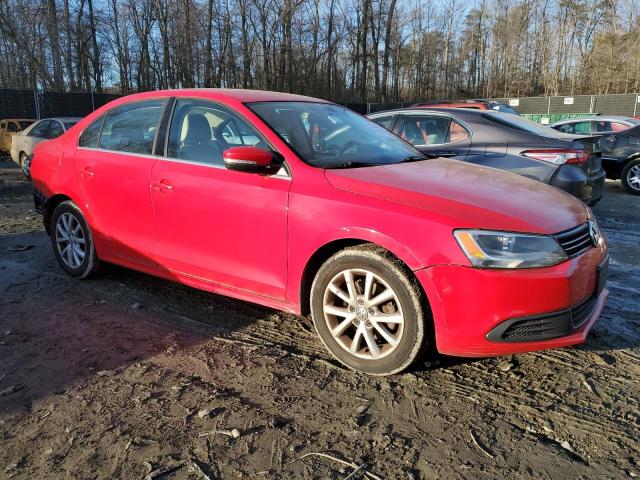 3VWDP7AJ8DM375101 - 2013 VOLKSWAGEN JETTA SE RED photo 4