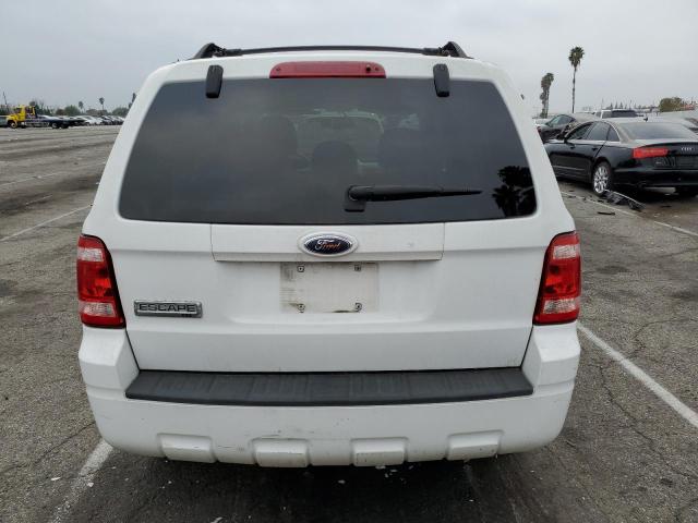 1FMCU03ZX8KE21750 - 2008 FORD ESCAPE XLT WHITE photo 6