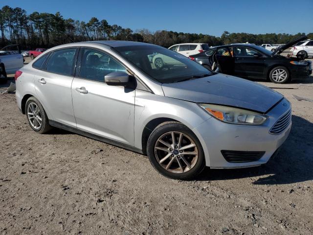 1FADP3F21FL206349 - 2015 FORD FOCUS SE SILVER photo 4