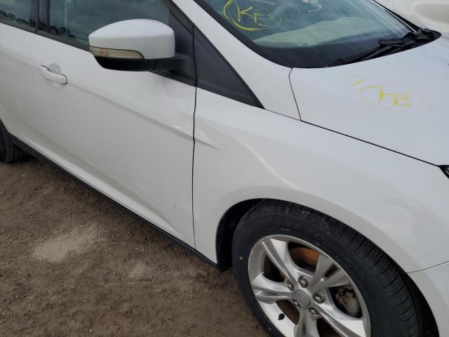 1FADP3F21DL149048 - 2013 FORD FOCUS SE WHITE photo 12