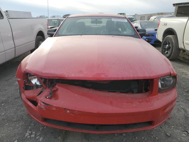 1ZVFT82H155223819 - 2005 FORD MUSTANG GT RED photo 5