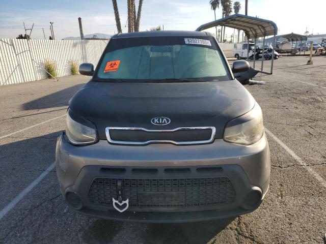 KNDJN2A20E7096812 - 2014 KIA SOUL GRAY photo 5