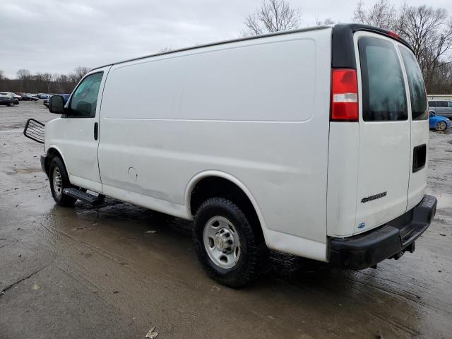 1GCWGAFG4H1138596 - 2017 CHEVROLET EXPRESS G2 WHITE photo 2