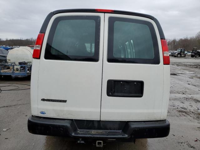 1GCWGAFG4H1138596 - 2017 CHEVROLET EXPRESS G2 WHITE photo 6