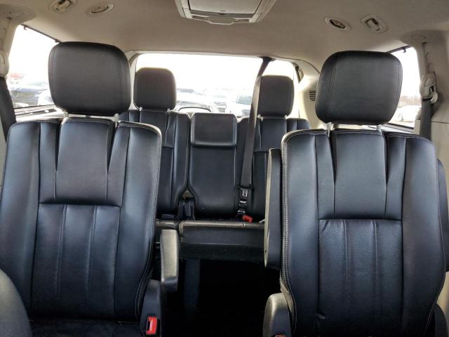 2A4RR8DG6BR783864 - 2011 CHRYSLER TOWN & COU TOURING L SILVER photo 10