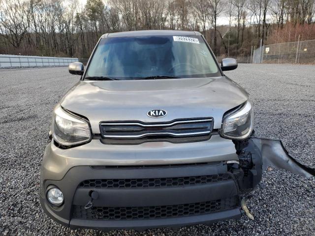 KNDJP3A59K7663704 - 2019 KIA SOUL + GRAY photo 5