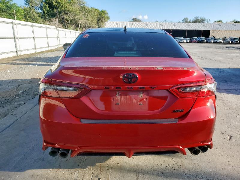 4T1K61AK7NU011487 - 2022 TOYOTA CAMRY XSE RED photo 6