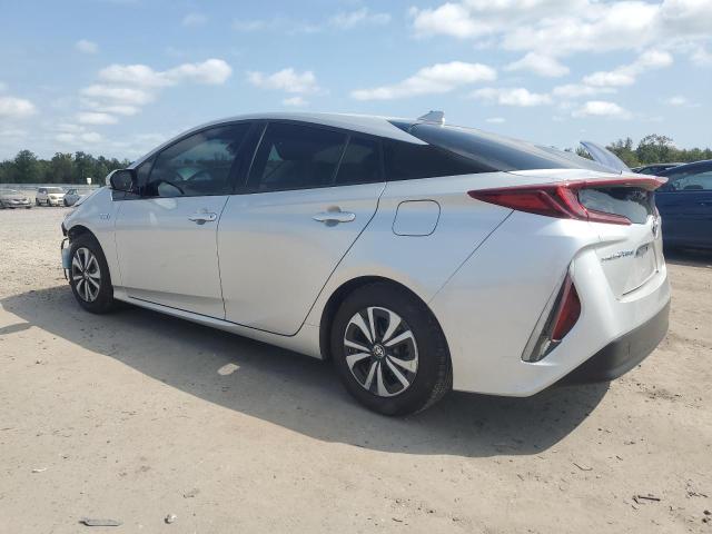 JTDKARFP6H3001565 - 2017 TOYOTA PRIUS PRIM Gümüş fotoğraf 2