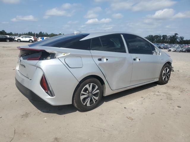JTDKARFP6H3001565 - 2017 TOYOTA PRIUS PRIM Gümüş fotoğraf 3