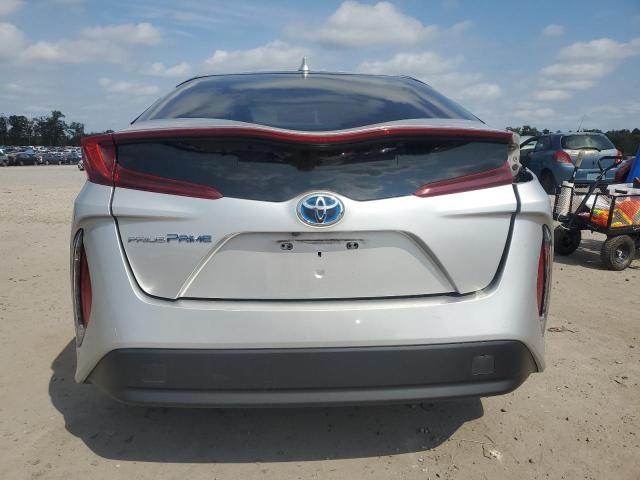 JTDKARFP6H3001565 - 2017 TOYOTA PRIUS PRIM Gümüş fotoğraf 6