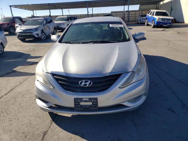 5NPEB4AC0CH442400 - 2012 HYUNDAI SONATA GLS SILVER photo 5