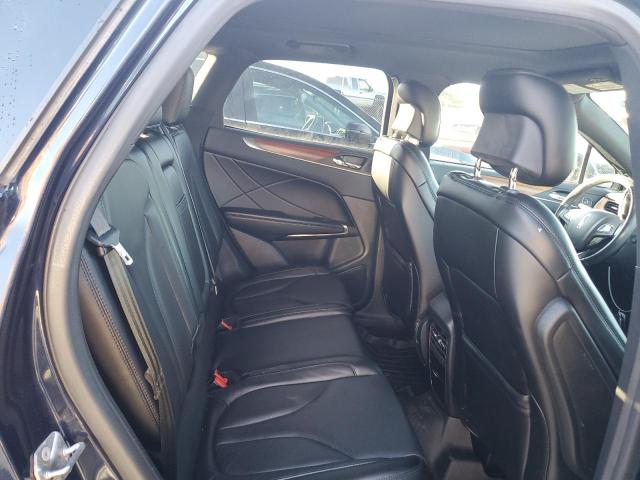 5LMCJ3D93HUL69999 - 2017 LINCOLN MKC RESERVE BLUE photo 10