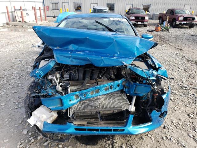 1FAHP3F26CL353523 - 2012 FORD FOCUS SE BLUE photo 5