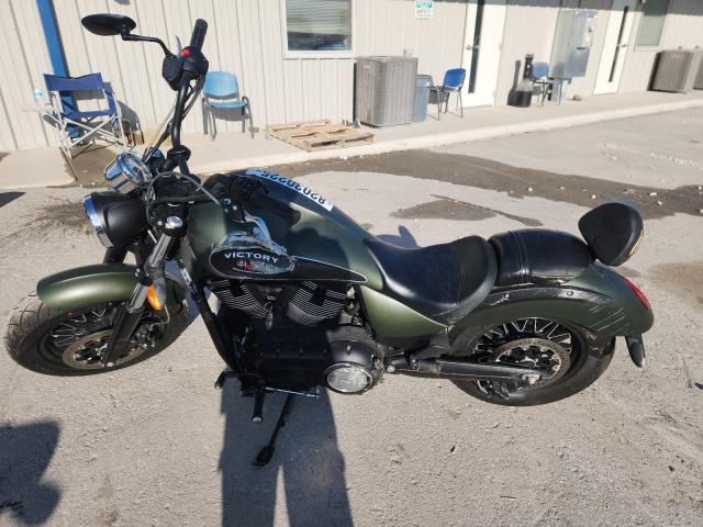 5VPLB36N2G3049268 - 2016 VICTORY MOTORCYCLES GUNNER GREEN photo 3