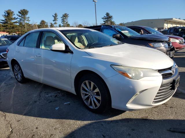 4T1BF1FK8FU945572 - 2015 TOYOTA CAMRY LE WHITE photo 4