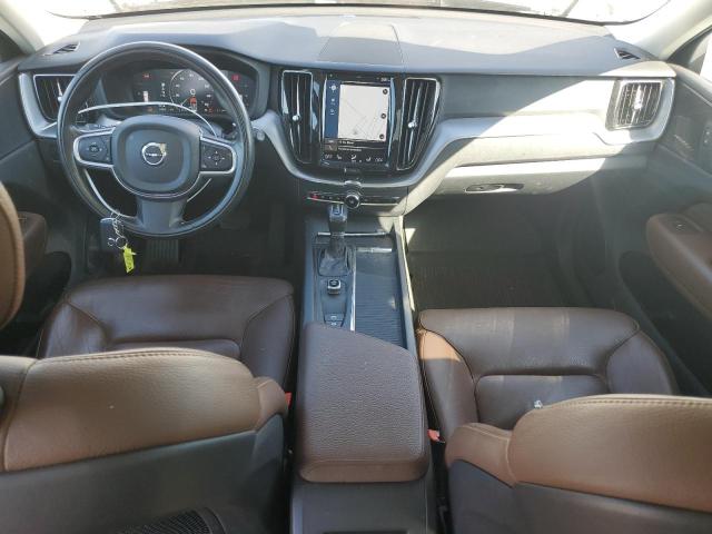 LYV102RK0JB106781 - 2018 VOLVO XC60 T5 WHITE photo 8