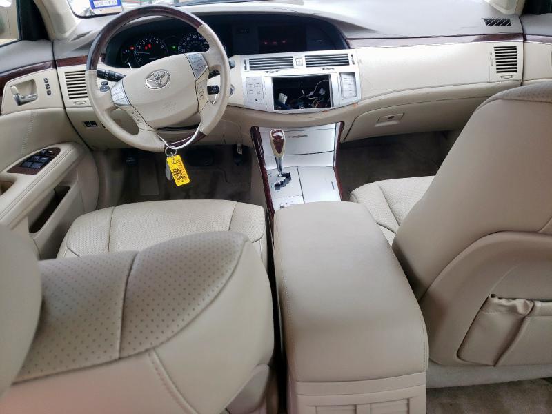 4T1BK36B99U332033 - 2009 TOYOTA AVALON XL CREAM photo 8