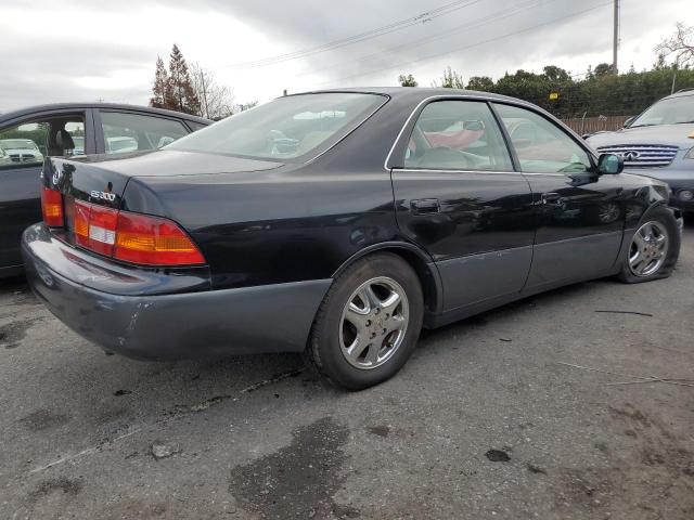 JT8BF28G5W0096140 - 1998 LEXUS ES 300 BLACK photo 3