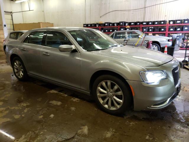 2C3CCARG5HH539025 - 2017 CHRYSLER 300 LIMITED SILVER photo 4