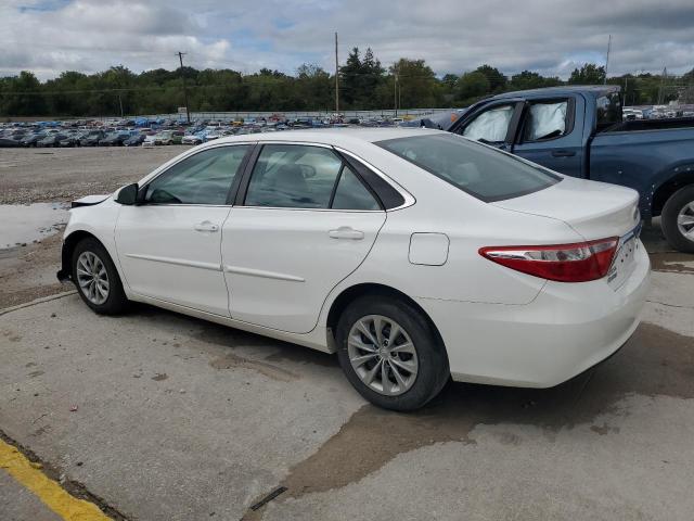 4T1BF1FK1HU347956 - 2017 TOYOTA CAMRY LE 白色 照片 2