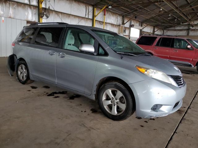 5TDKK3DC1ES494835 - 2014 TOYOTA SIENNA LE SILVER photo 4