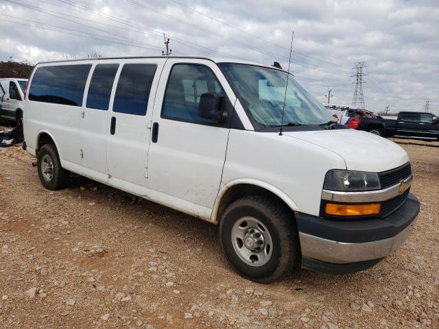 1GAZGPFG0J1309438 - 2018 CHEVROLET EXPRESS G3 LT WHITE photo 4