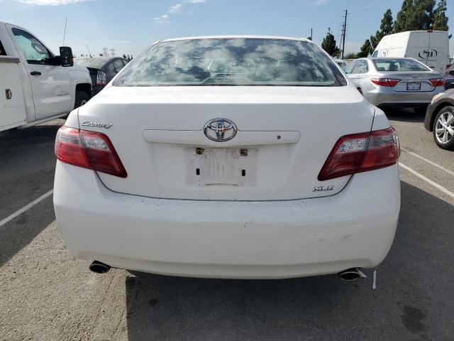 JTNBK46K373015793 - 2007 TOYOTA CAMRY LE WHITE photo 6