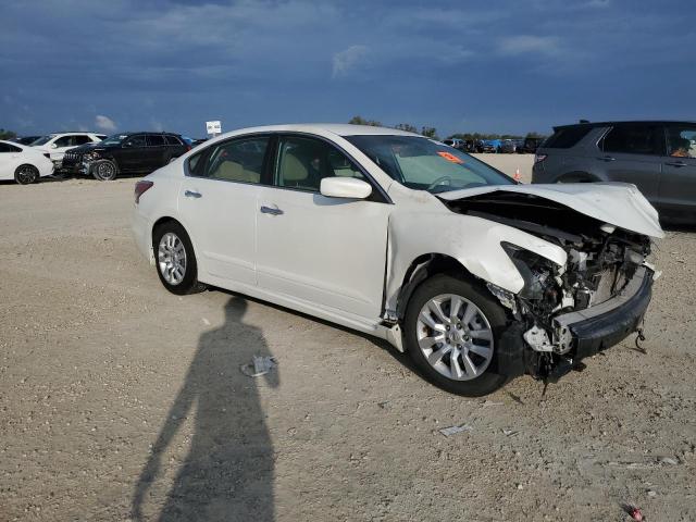 1N4AL3AP1FN316355 - 2015 NISSAN ALTIMA 2.5 WHITE photo 4