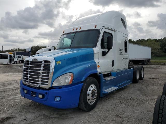 1FUJGLD5XGLGY2770 - 2016 FREIGHTLINER CASCADIA 1 TWO TONE photo 2