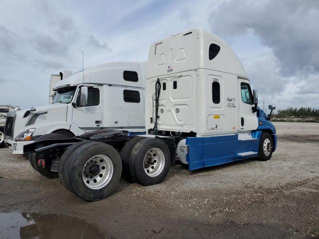 1FUJGLD5XGLGY2770 - 2016 FREIGHTLINER CASCADIA 1 TWO TONE photo 4