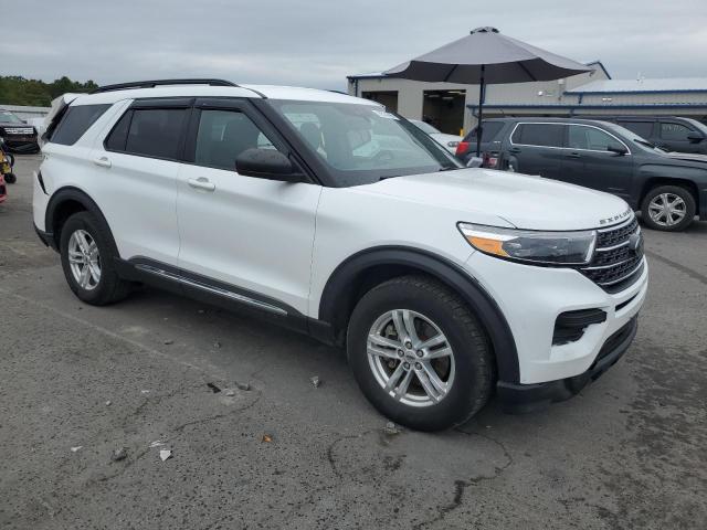 1FMSK8DH9LGB31579 - 2020 FORD EXPLORER XLT WHITE photo 4