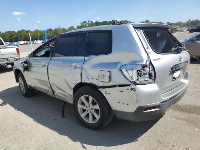 5TDZA3EH3CS026940 - 2012 TOYOTA HIGHLANDER BASE Сріблястий фото 2