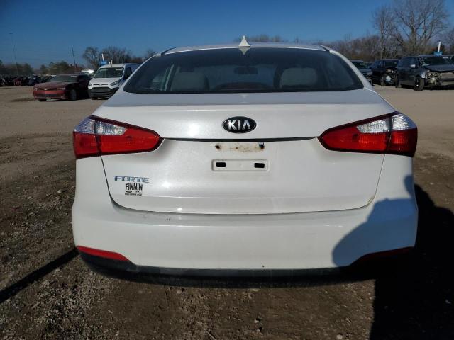 KNAFX4A6XE5087848 - 2014 KIA FORTE LX WHITE photo 6