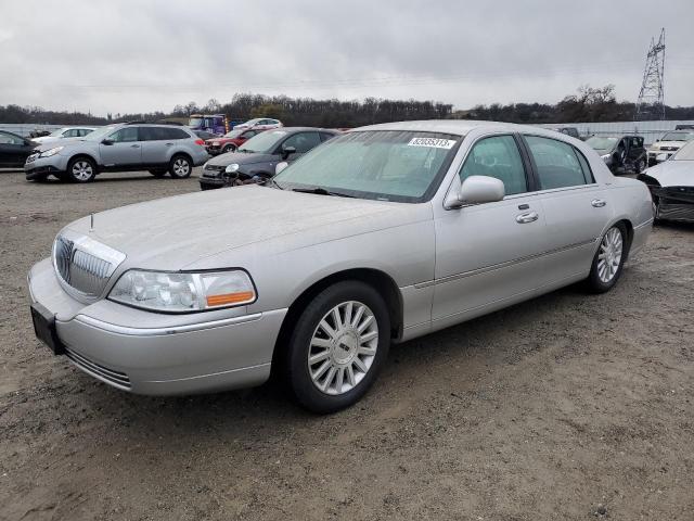 1LNHM81W44Y667553 - 2004 LINCOLN TOWN CAR EXECUTIVE SILVER photo 1