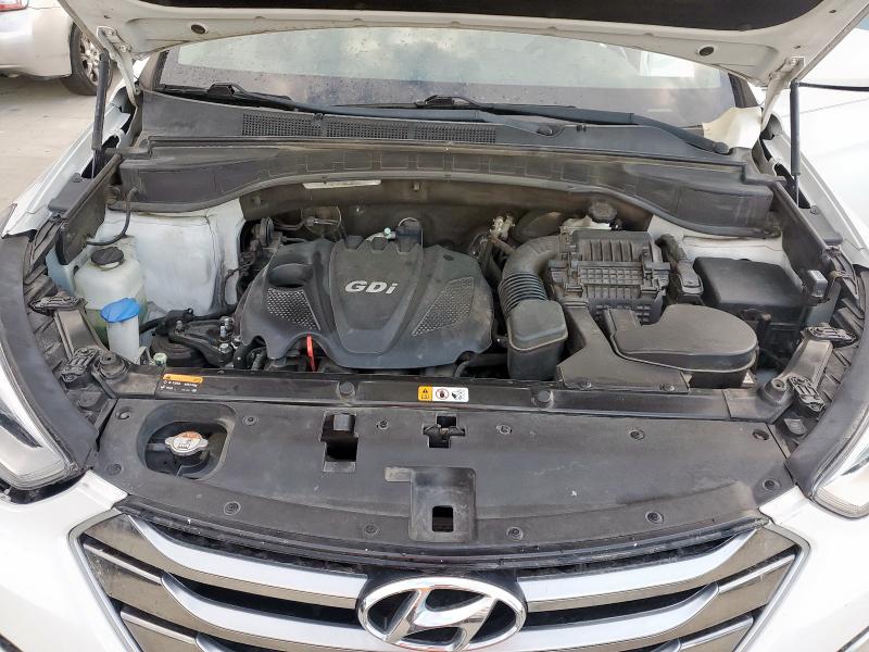 5XYZU3LB6GG316324 - 2016 HYUNDAI SANTA FE S Білий фото 12