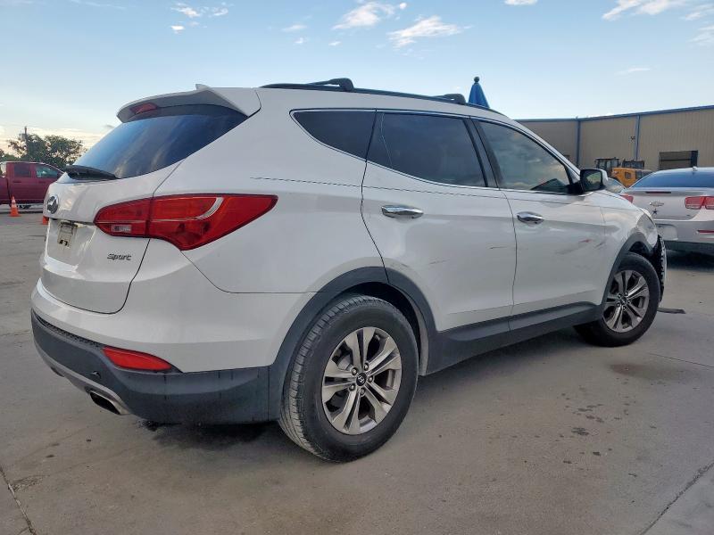 5XYZU3LB6GG316324 - 2016 HYUNDAI SANTA FE S Білий фото 3