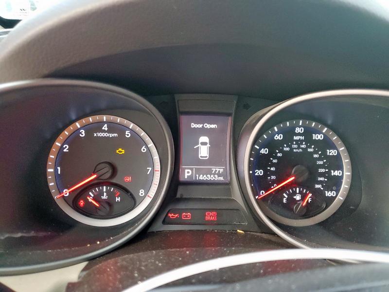 5XYZU3LB6GG316324 - 2016 HYUNDAI SANTA FE S Білий фото 9