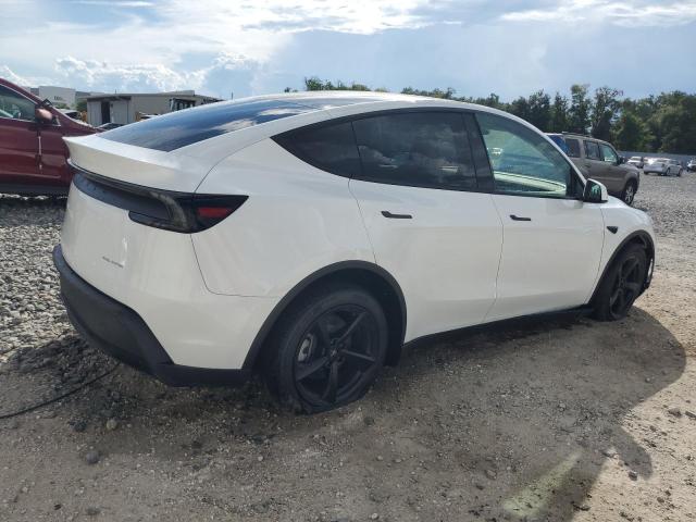7SAYGDEE8TA448714 - 2026 TESLA MODEL Y WHITE photo 3