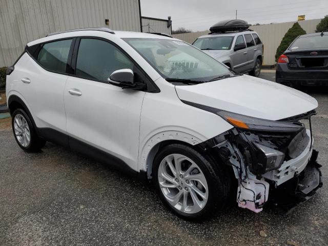 1G1FY6S07P4190832 - 2023 CHEVROLET BOLT EUV LT WHITE photo 4