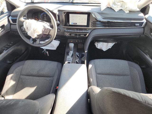 4T1DAACKXSU000189 - 2025 TOYOTA CAMRY XSE 银色 照片 8